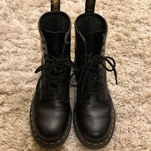 Dr. Martens Classic 1460 Boots